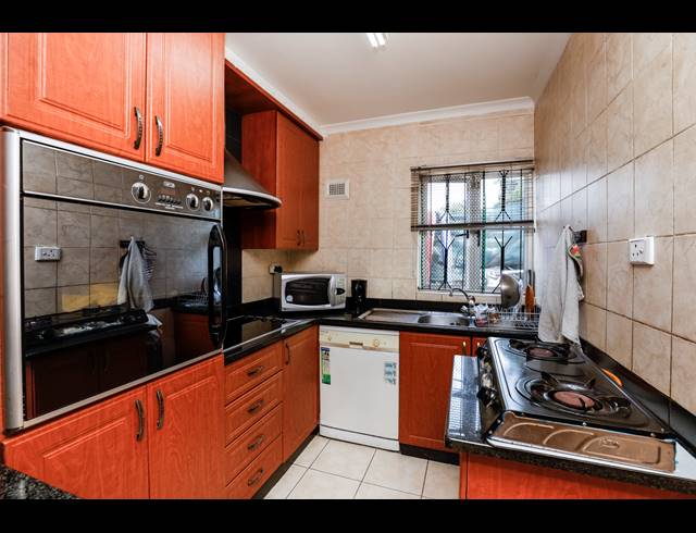 3 BEDROOM FREEHOLD FOR SALE IN NEWLANDS WEST